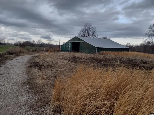 470 Kenny Rd, Martin, TN 38237