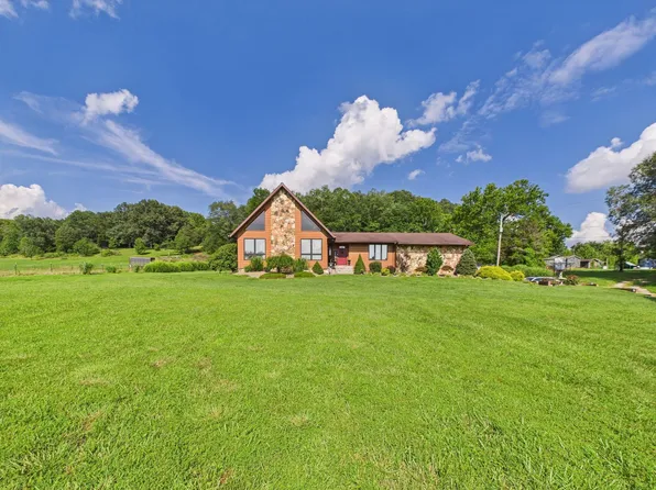 826 Yates Crossing Rd, Milton, WV 25541