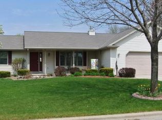 2637 Radinz Rd, Green Bay, WI 54311