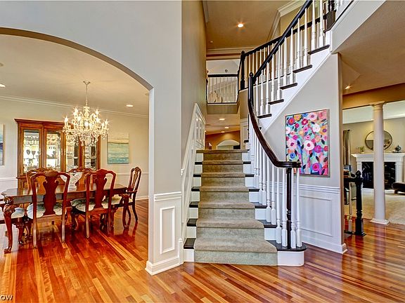 3rd image of 36772 Bellcrest Dr