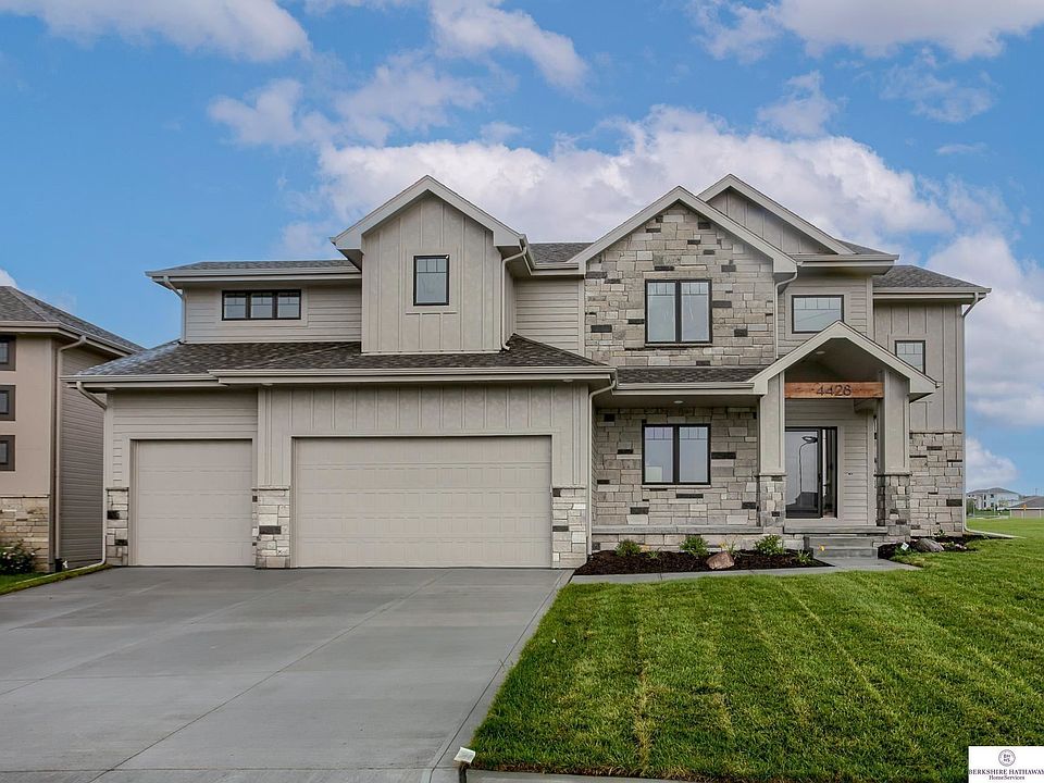 1st image of 4428 N 189th St