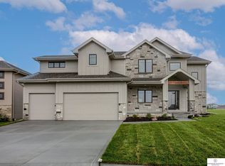 4428 N 189th St, Elkhorn, NE 68022