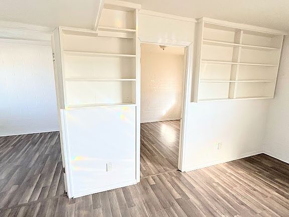 5th image of 2528 N Fontana Ave APT E
