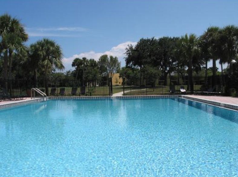 1st image of 806 Meadows Cir #806