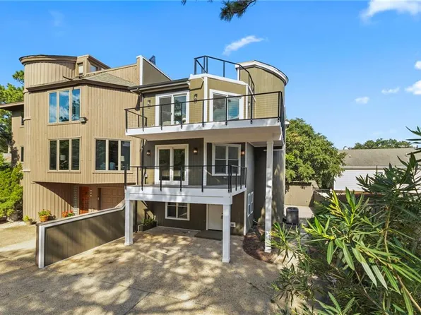 228 66th St, Virginia Beach, VA 23451