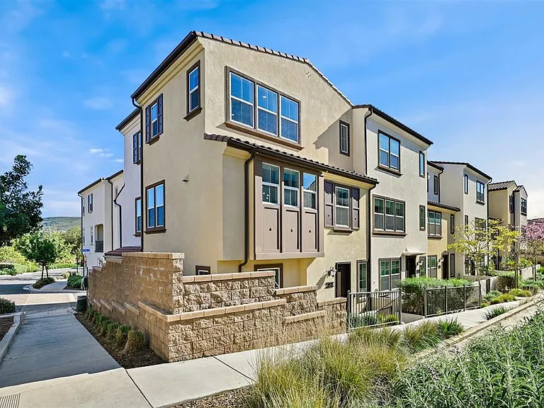 11038 Peyton Way — Photo 1