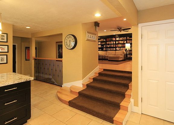 5th image of 2670 S Berkeley Cir