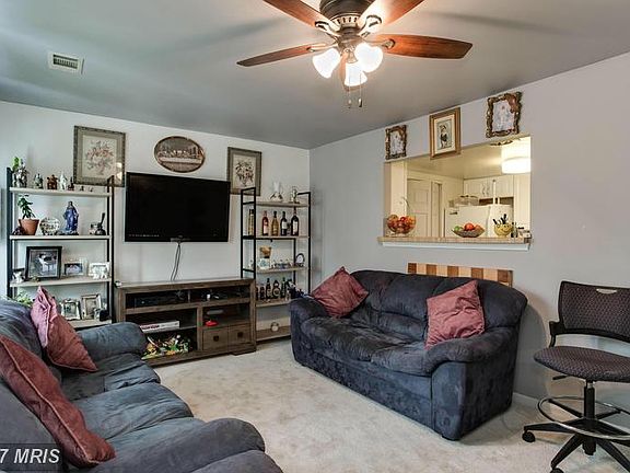 5th image of 9873 Hagel Cir