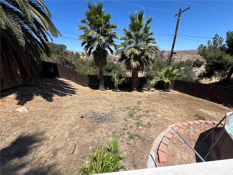 16611 McPherson Ave — Photo 26