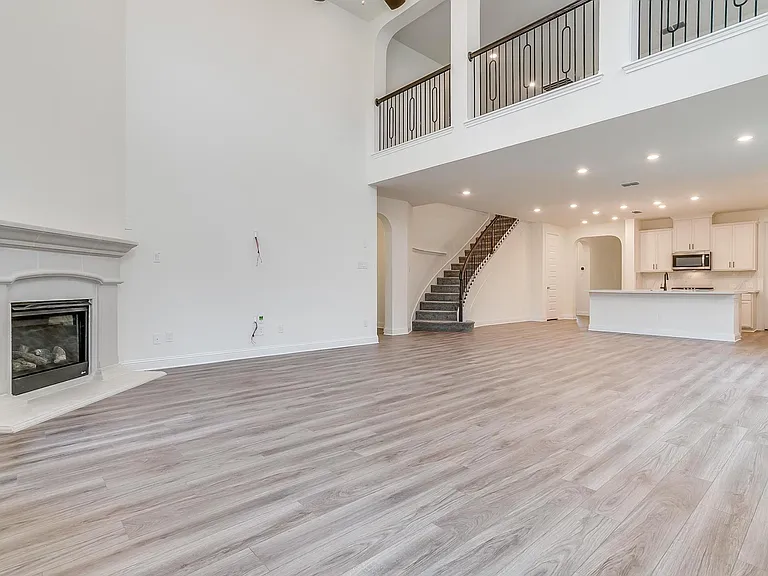 9836 Derbyshire Dr — Photo 59