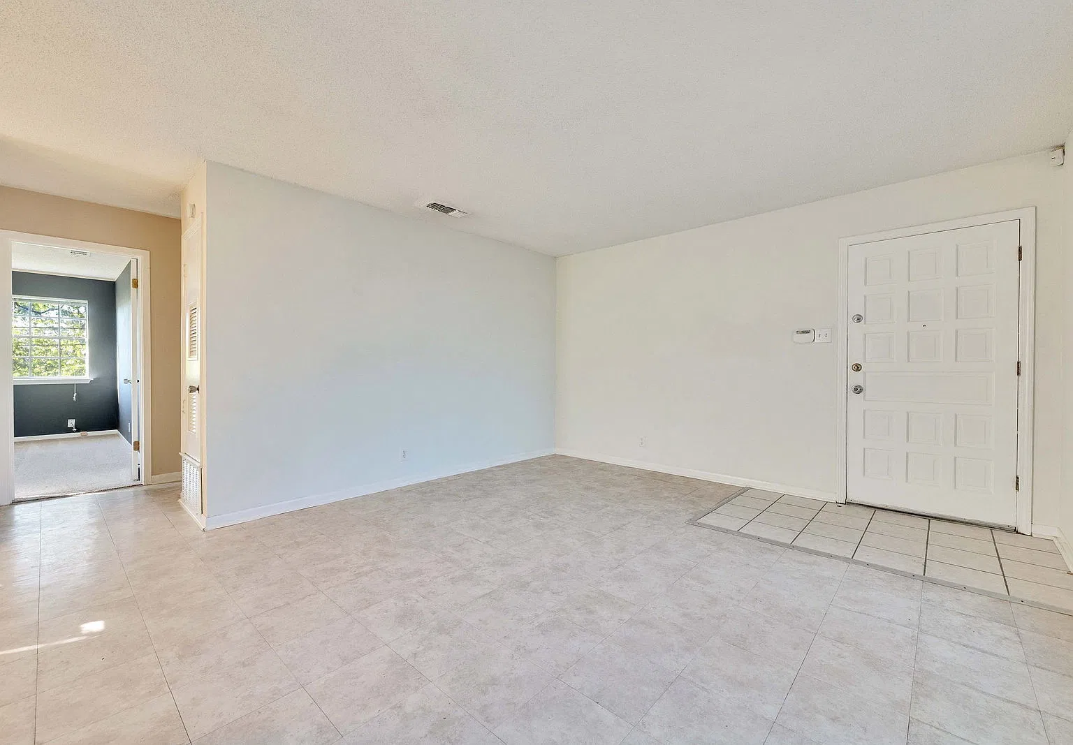 2 bed, 1.0 bath, 1717 sqft, $1,675 — Photo 4