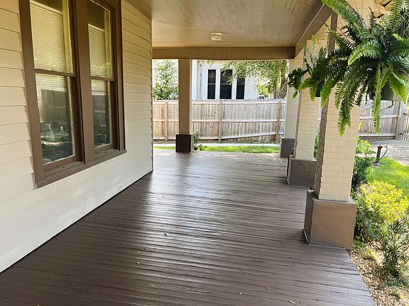 4th image of 103 E Ida Ave