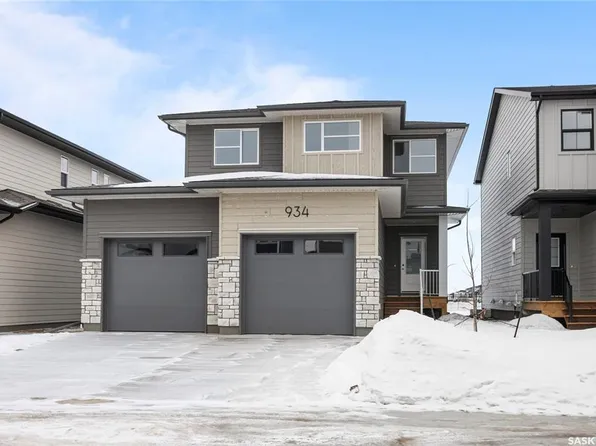 934 Brighton GATE, Saskatoon, SK S7V 1S6