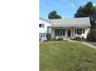 850 Worthington Dr, Warminster, PA 18974