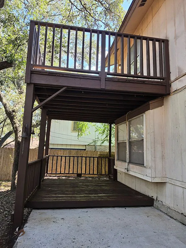 4 bed, 2.5 bath, 1960 sqft, $1,895 — Photo 4