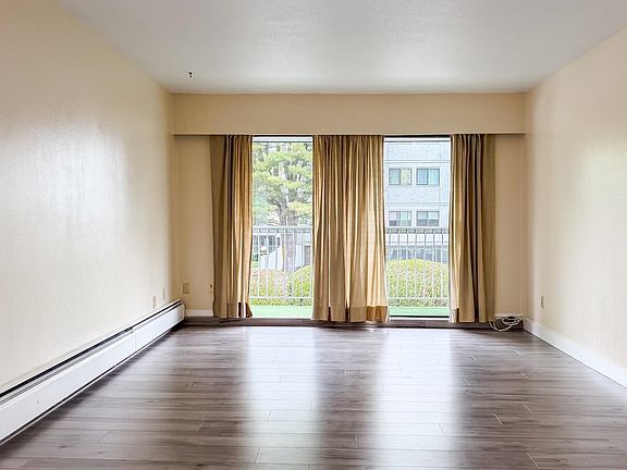 4th image of 6380 Buswell St #102