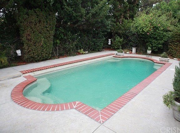 3rd image of 8543 Remmet Ave