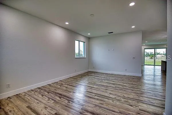 17434 Oro Ct — Photo 28