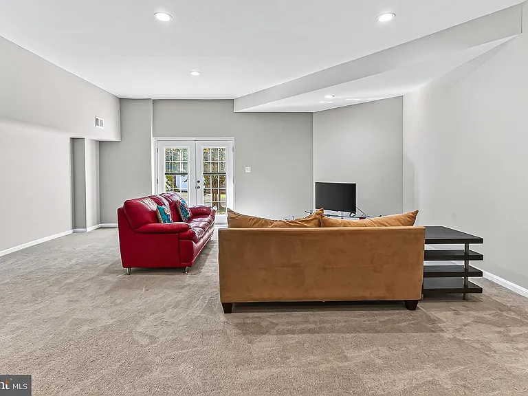 1300 Pinstripe Ct — Photo 9