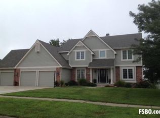 3710 SW Stonebridge Ct, Topeka, KS 66610