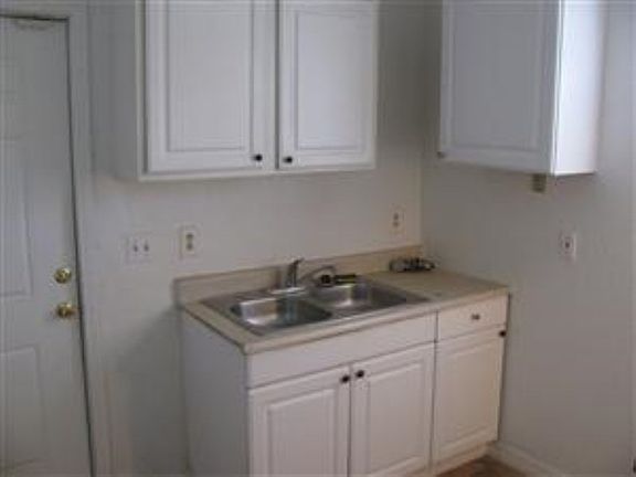 5th image of 3515 N 29th St