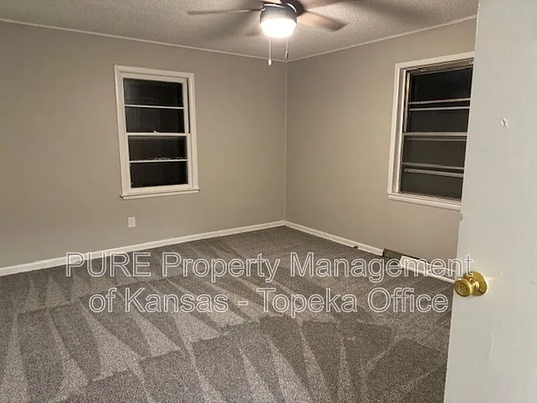 2416 SW 25th Dr — Photo 4
