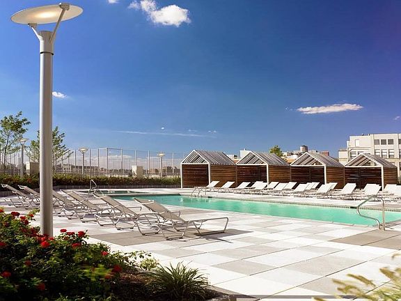 2nd image of 610 Summit Ave #2
