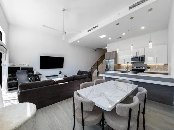 4480 NW 8th Pl, Fort Lauderdale, FL 33317