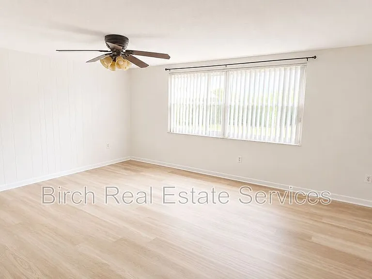 7435 Live Oak Ln — Photo 7