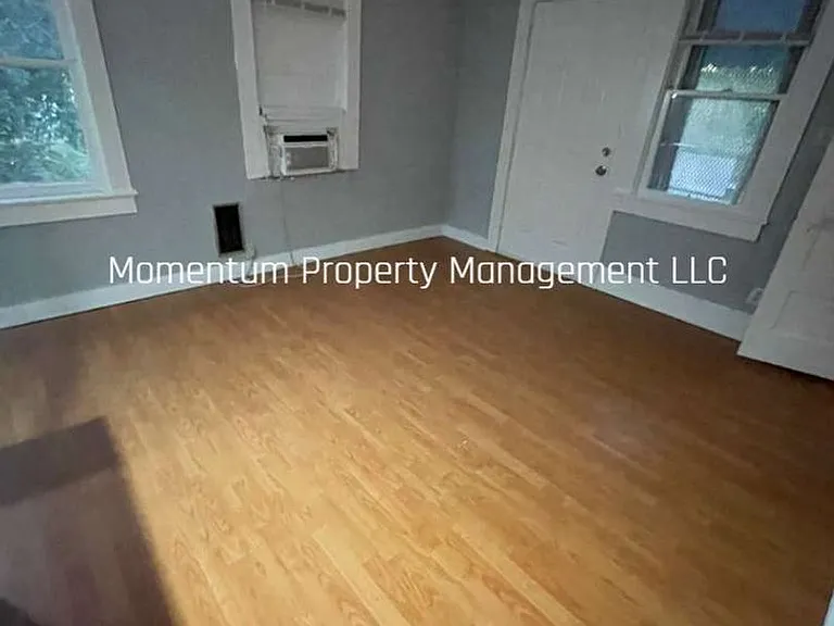8406 N N Brks #C — Photo 9