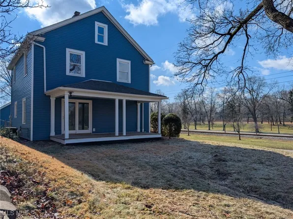 940 Monument Rd NW, Canton, OH 44703