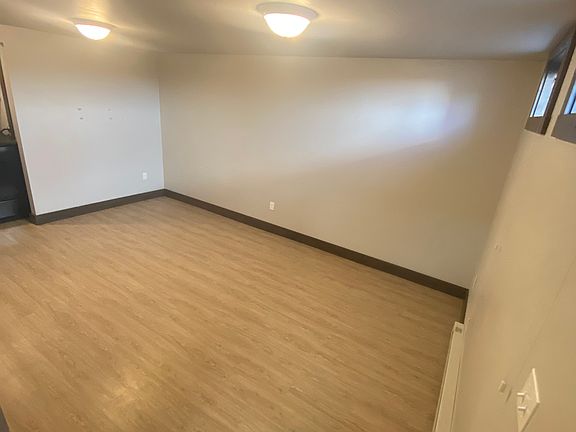 4th image of 210 N Hoffman St #B