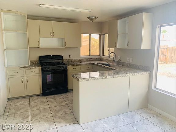 5th image of 5040 Crystal Breeze Ln