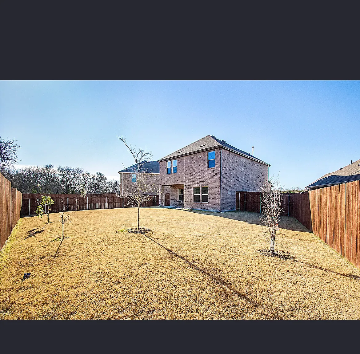 4 bed, 1977 sqft, $2,600 — Photo 2
