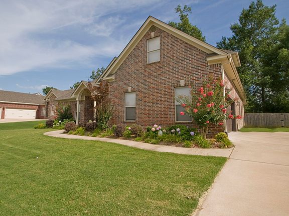 3rd image of 3612 Robinwood Cir