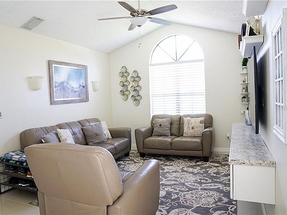 5th image of 12806 Coverdale Dr