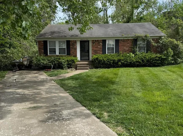 8420 Damascus Cir, Louisville, KY 40228