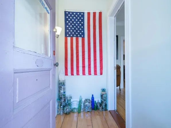 31 Tucker Ave, Cranston, RI 02905