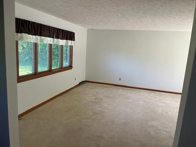 9316 Baer Rd — Photo 2