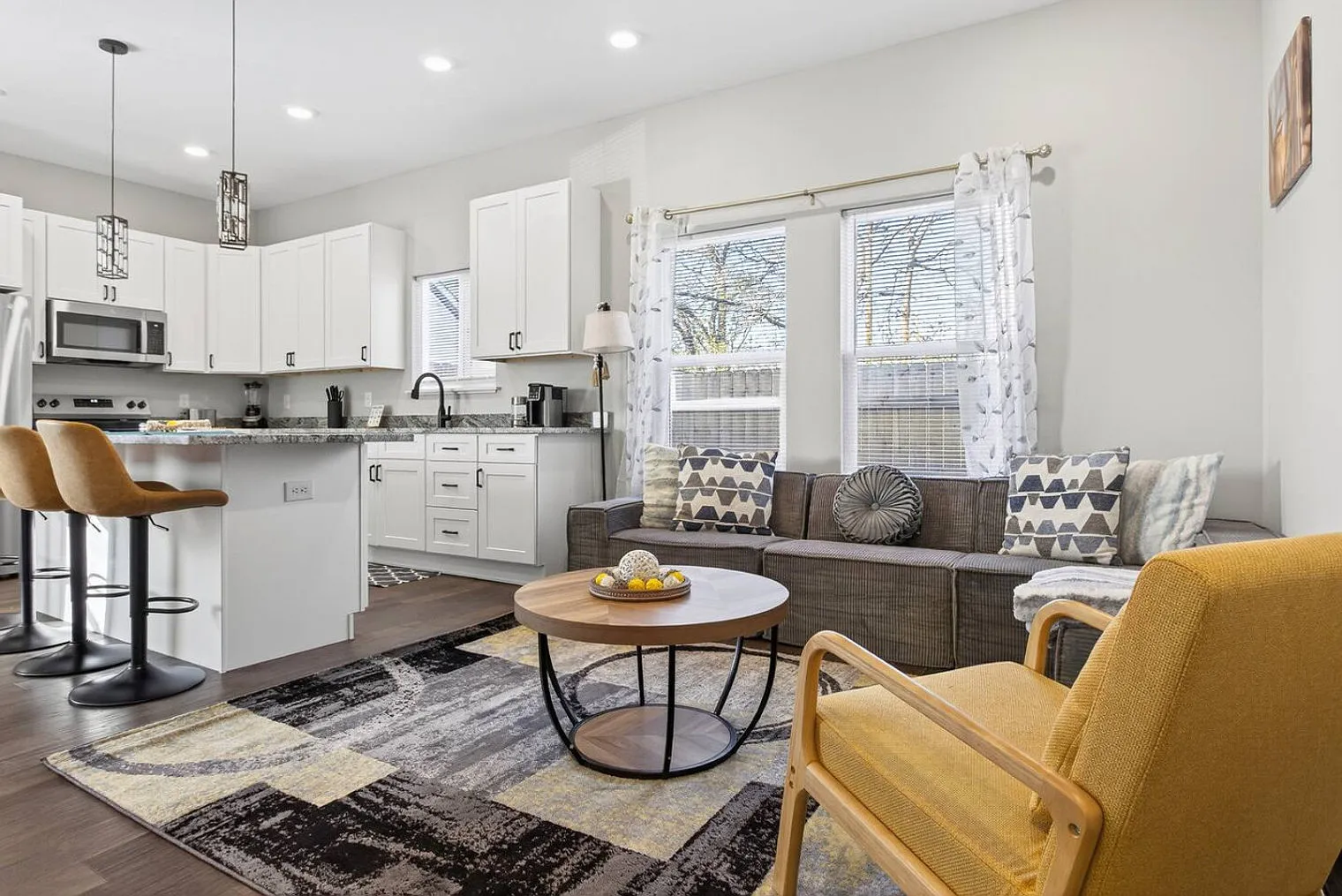 3 bed, 2.0 bath, 1603 sqft, $4,937 — Photo 1