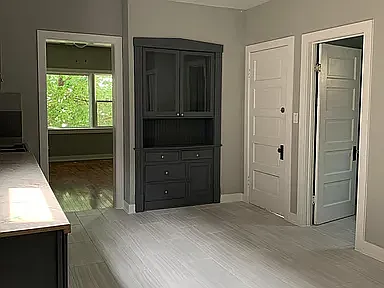 Studio, 700 sqft, $1,200 — Photo 2
