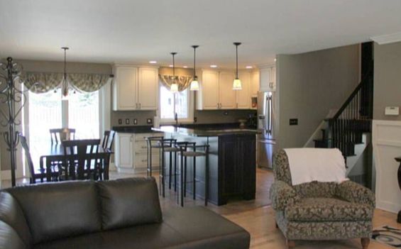 3rd image of 705 Heathermoor Dr