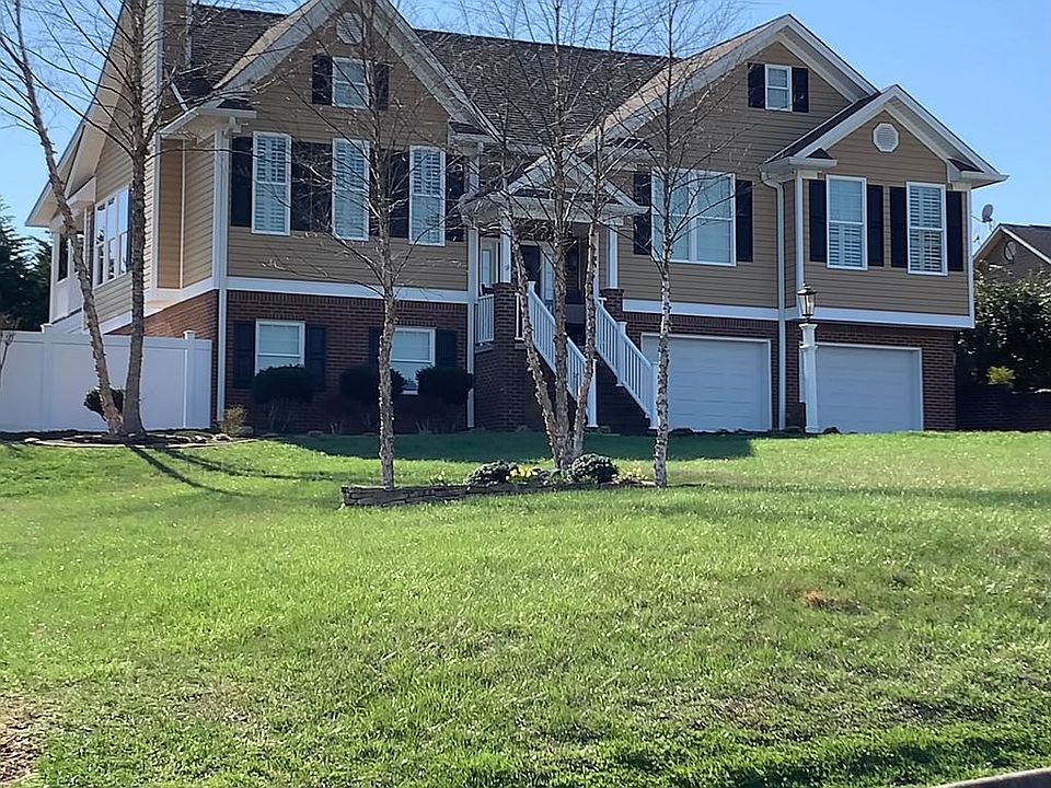 1st image of 117 Richmond Ave