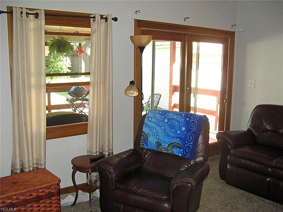 4th image of 16209 Marquis Ave