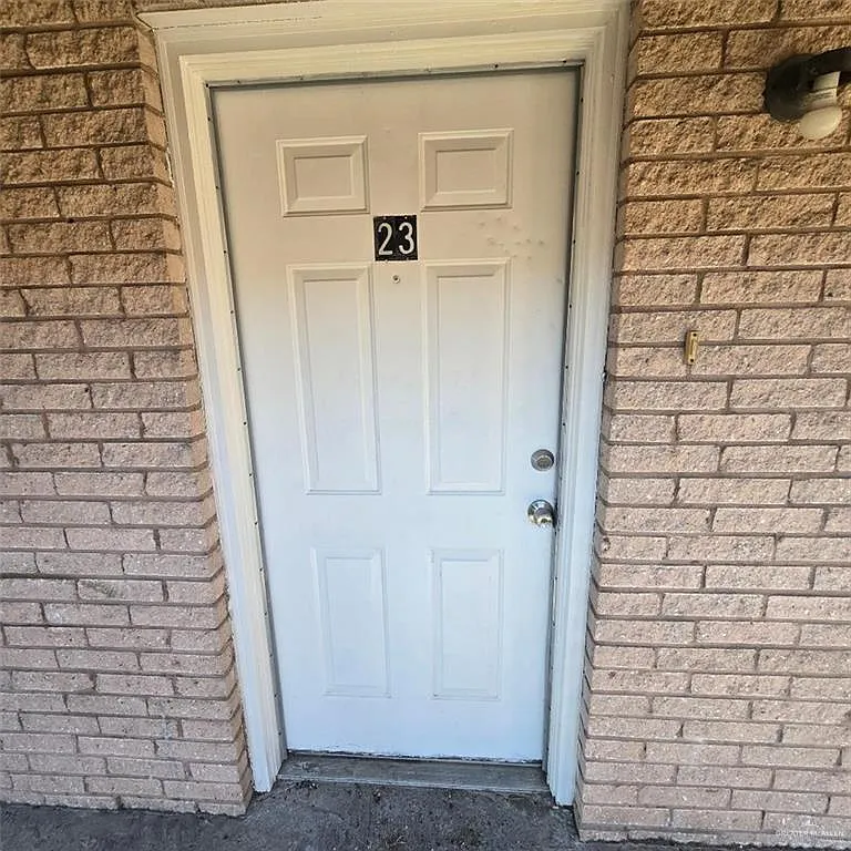 2 bed, 2.0 bath, 52068 sqft, $725 — Photo 2