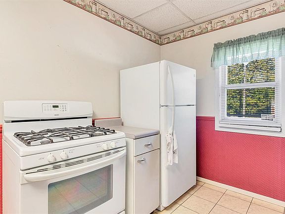5th image of 7077 Pernod Ave