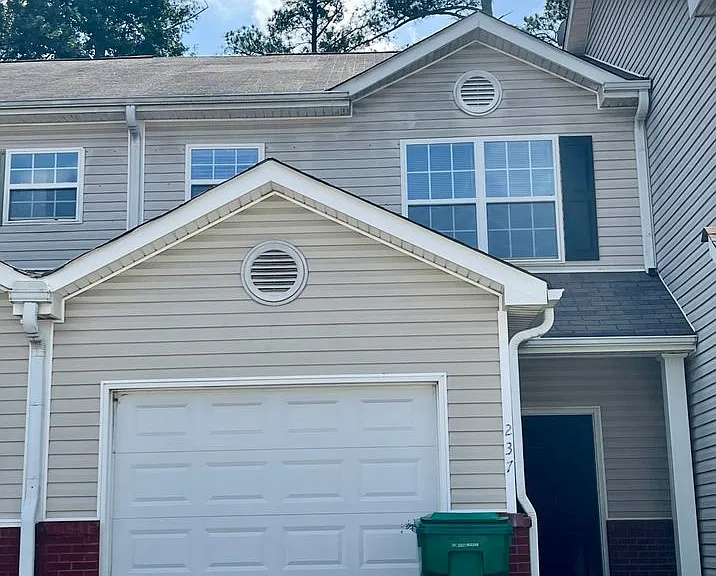 237 Shenandoah Dr — Photo 1