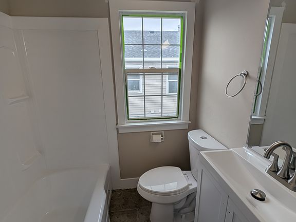 4th image of 340 E Utopia Ave