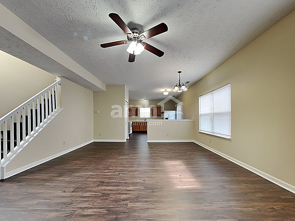 4th image of 3528 Fredricksburg Dr