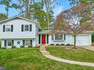 8120 Old Oaks Dr, Springfield, VA 22152